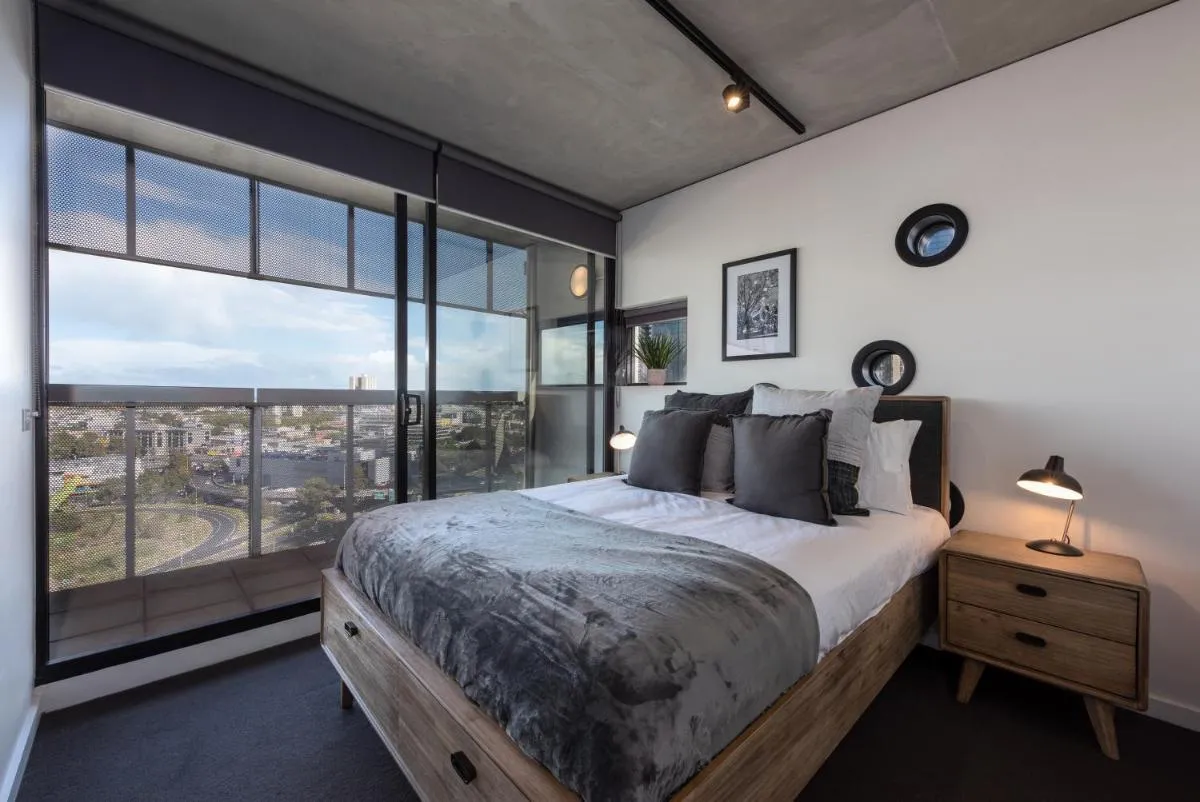 Image 3 of Stylish 2-Bed Apt in Southbank with Parking