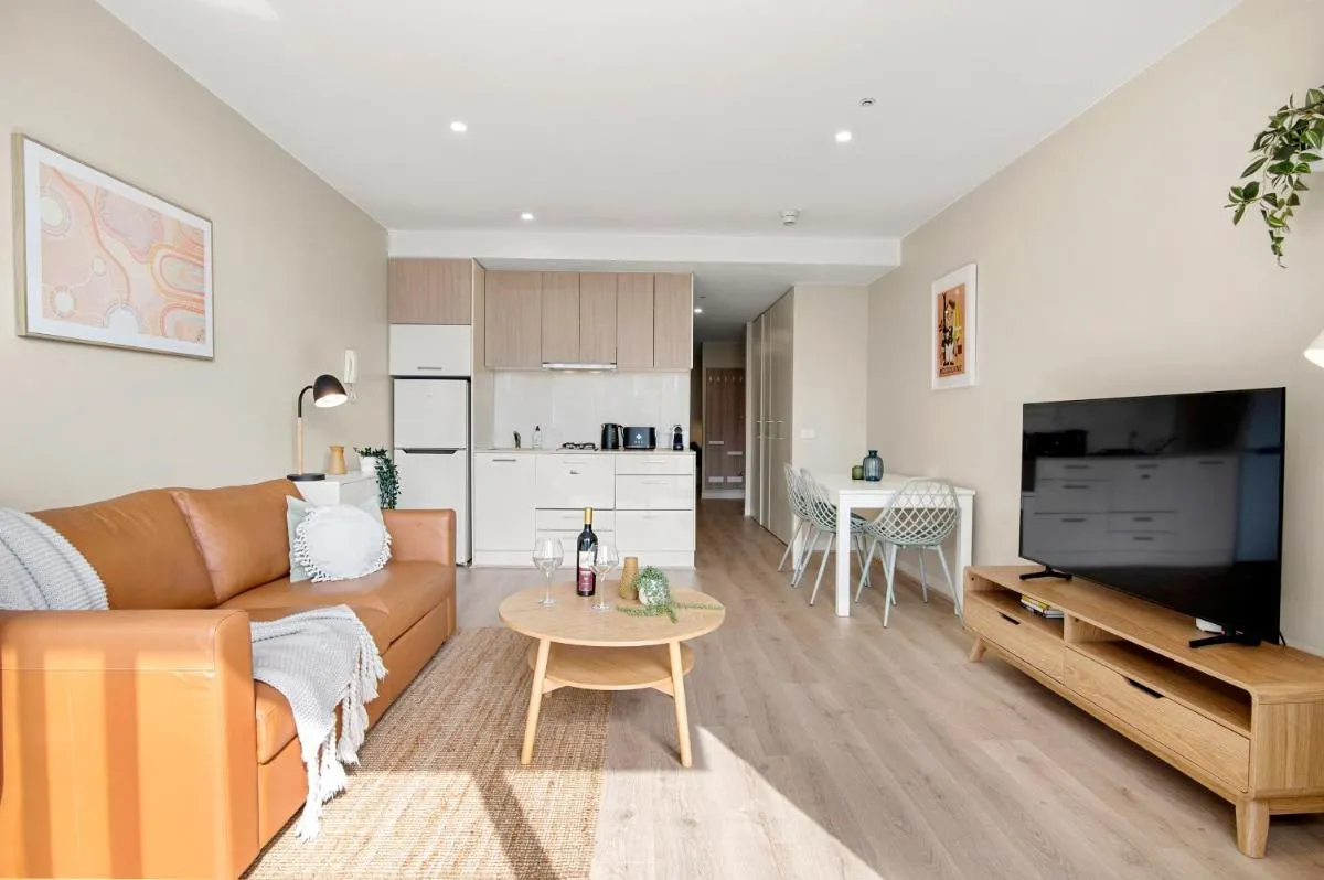 Image 4 of Stylish CBD Apartment Urban Escape & Epic Views!