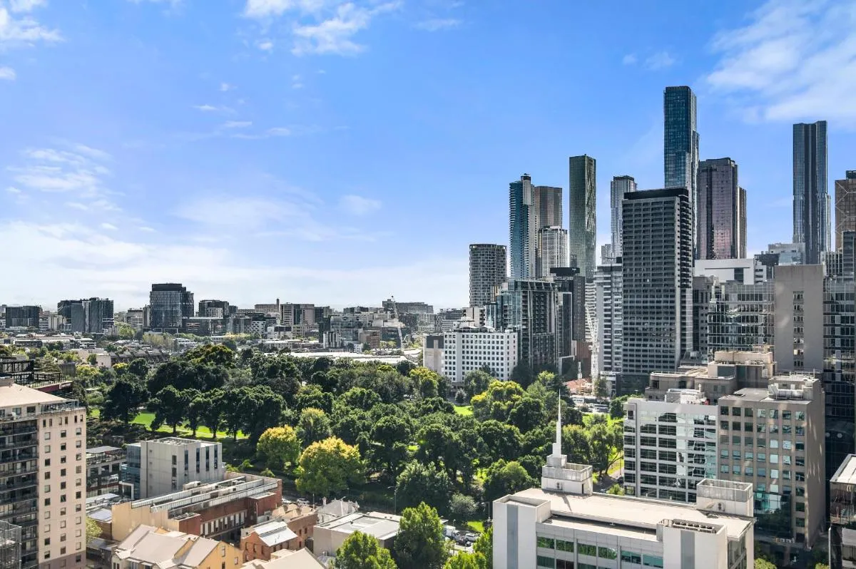 Image 1 of Stylish CBD Apartment Urban Escape & Epic Views!