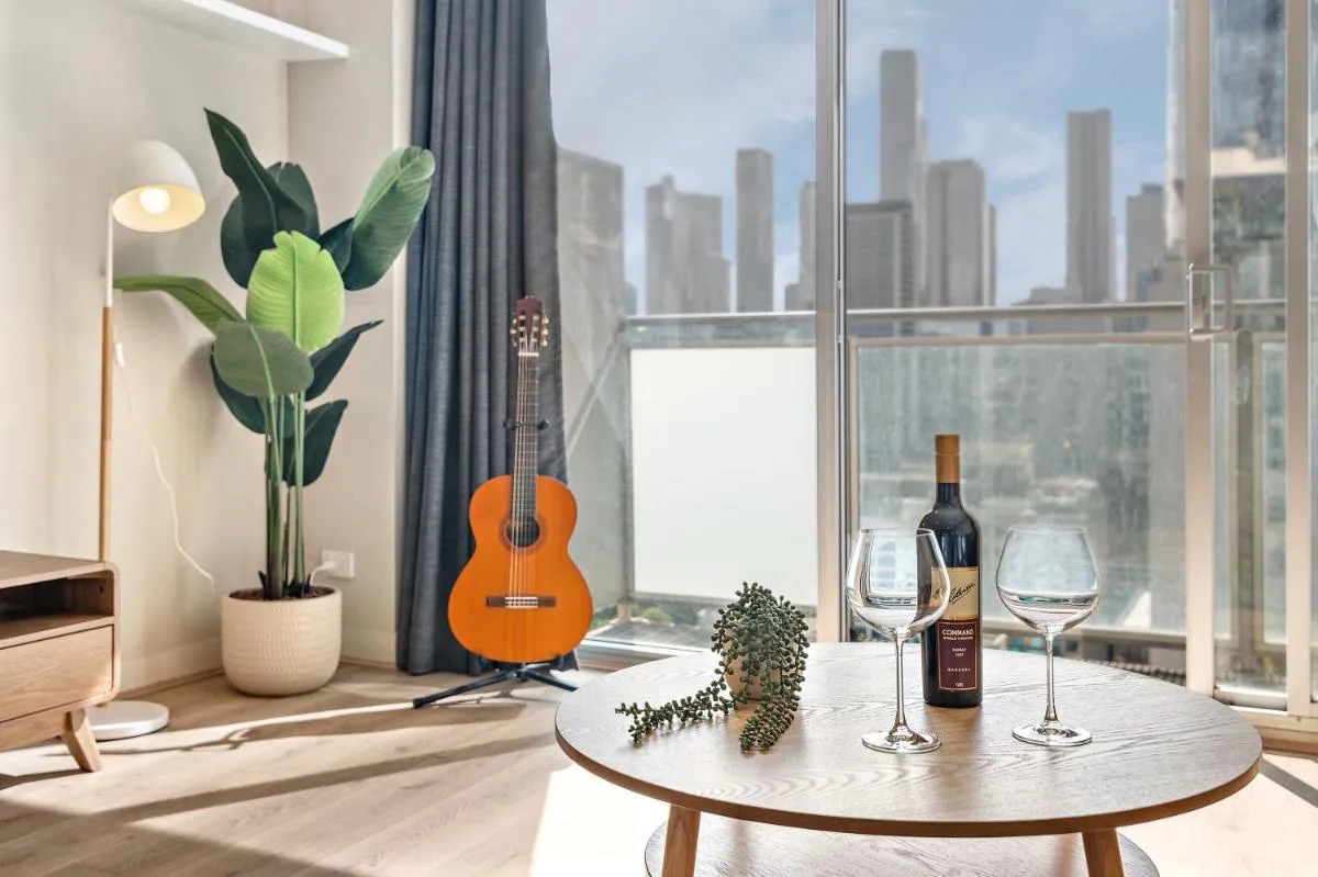 Image 2 of Stylish CBD Apartment Urban Escape & Epic Views!
