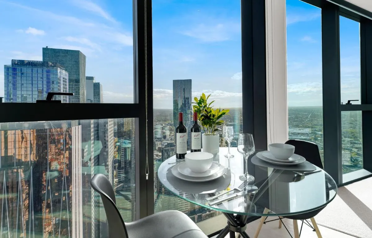 Image 2 of Tallest Building Melbourne Central – Skyline Luxury – Aurora Apartment with Epic Views & Pool Access