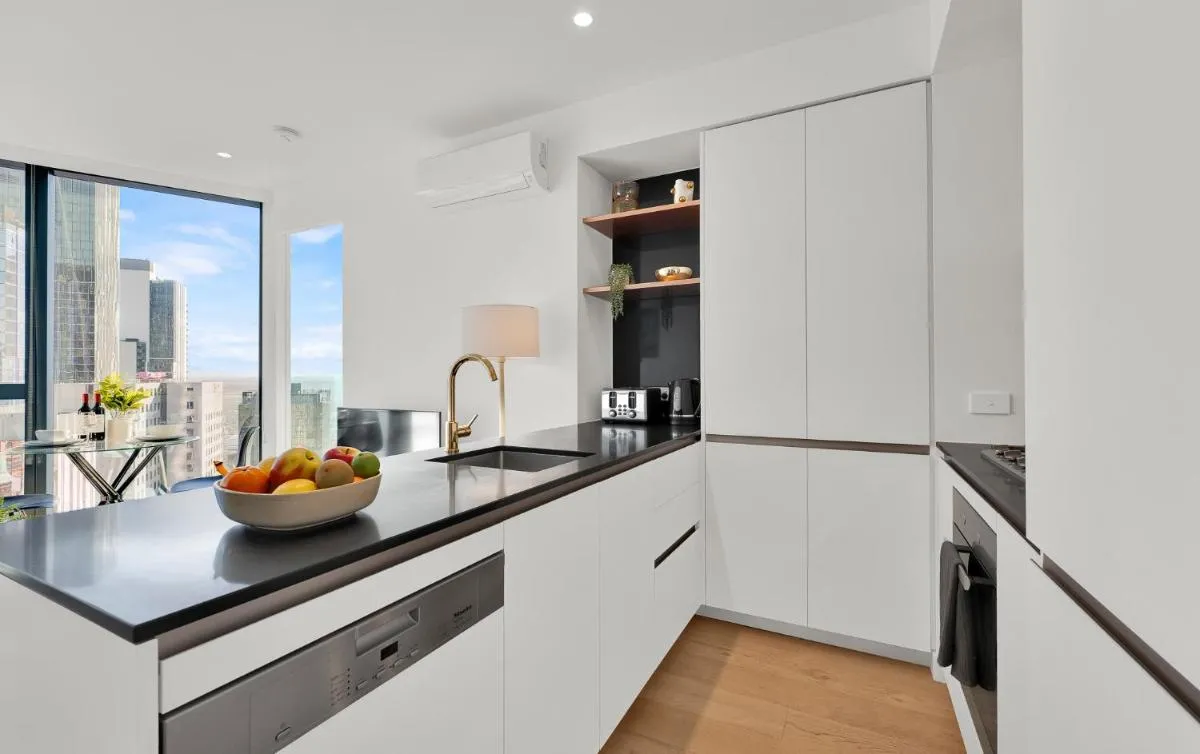 Image 6 of Tallest Building Melbourne Central – Skyline Luxury – Aurora Apartment with Epic Views & Pool Access