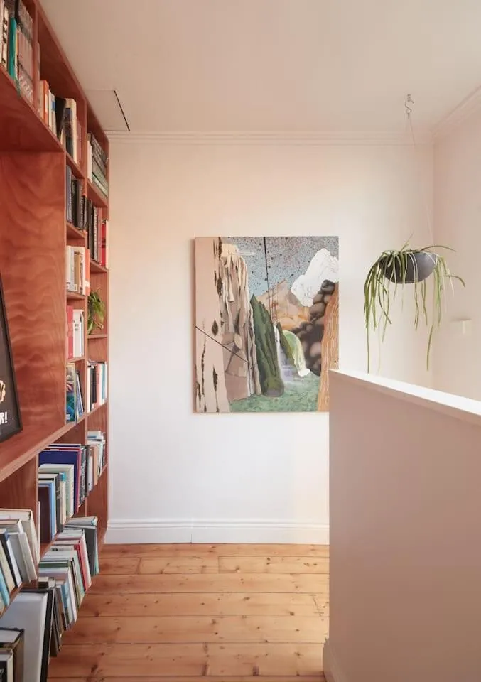 Image 4 of The Retro Soul – Cosy CBD Refuge for Creative Minds