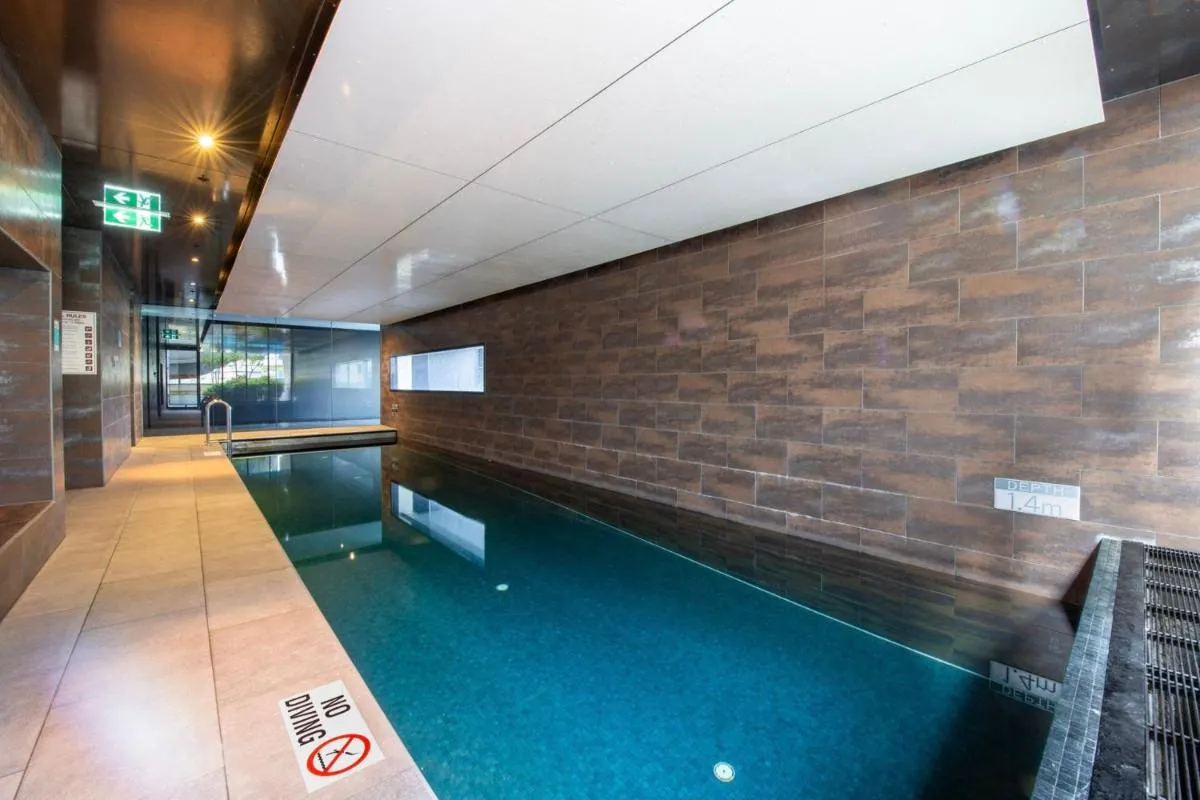 Image 2 of Trendy 2BR with Pool, Gym & Carpark in Prime Spot