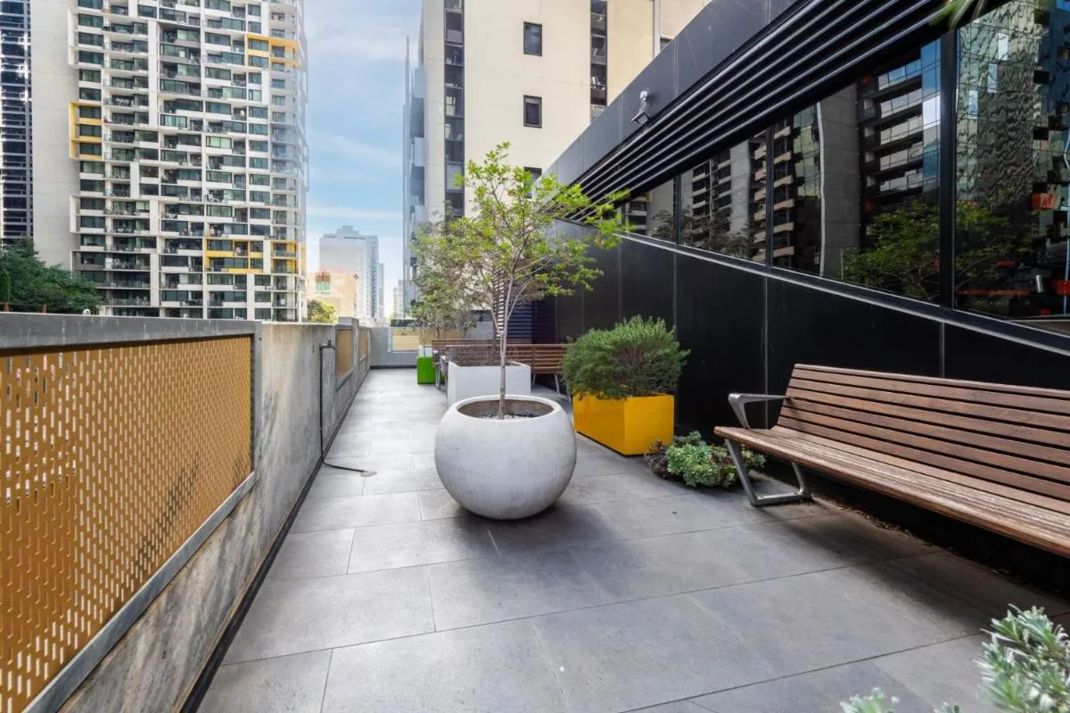 Image 6 of Trendy 2BR with Pool, Gym & Carpark in Prime Spot