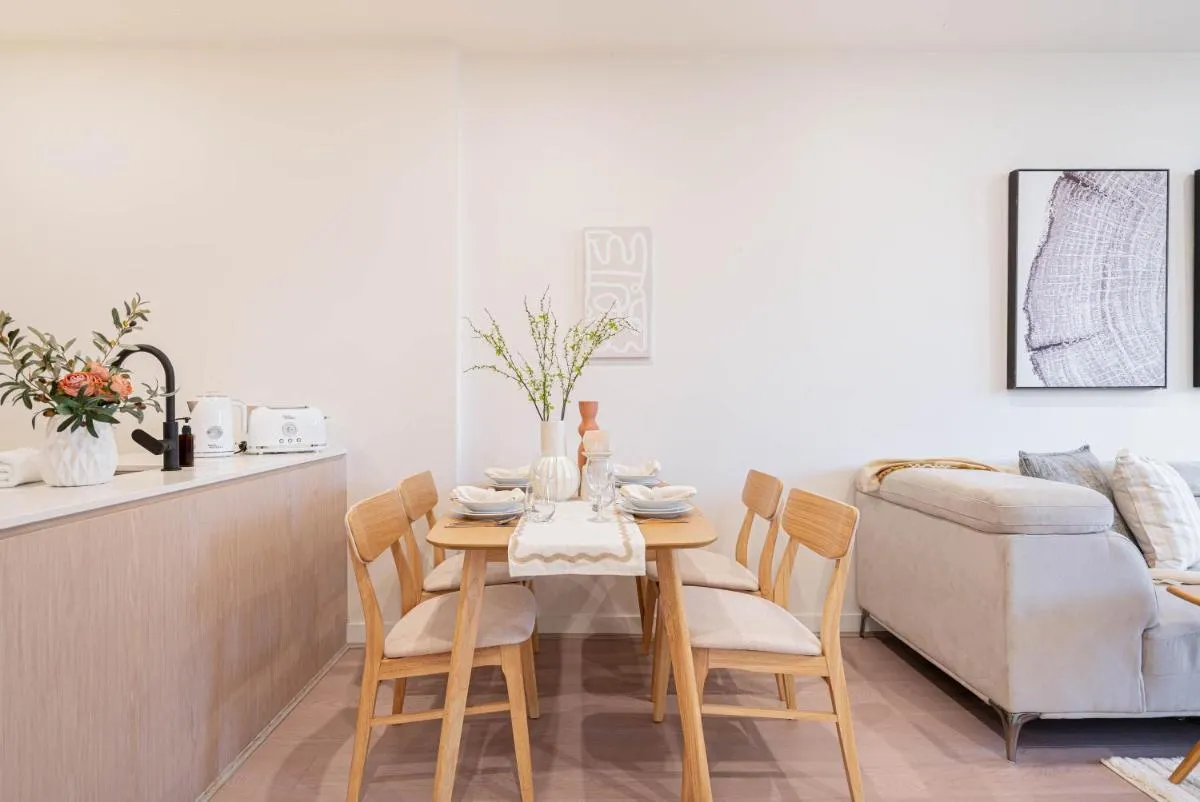 Image 3 of Unparalleled City Convenience 2BR apt Free Parking #EQ07