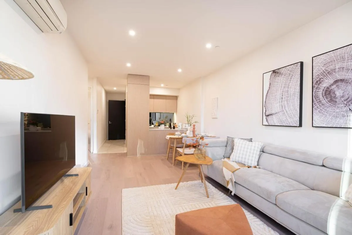Image 4 of Unparalleled City Convenience 2BR apt Free Parking #EQ07