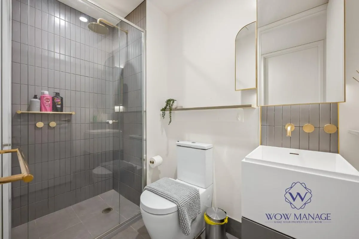 Image 2 of WOW Apartment on Clarendon