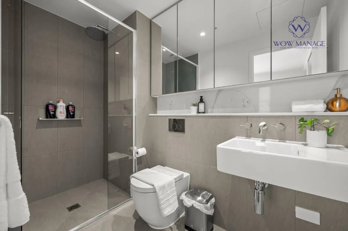 Image 2 of WOW Apartment on Hancock Southbank