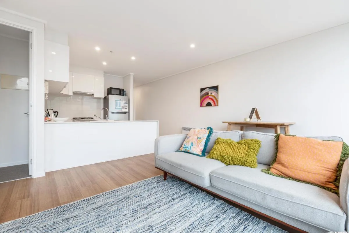 Image 4 of ☆of Southbank☆Light filled apartment☆HUGE private terrace with city views☆Parking☆Pool☆Gym☆WiFi