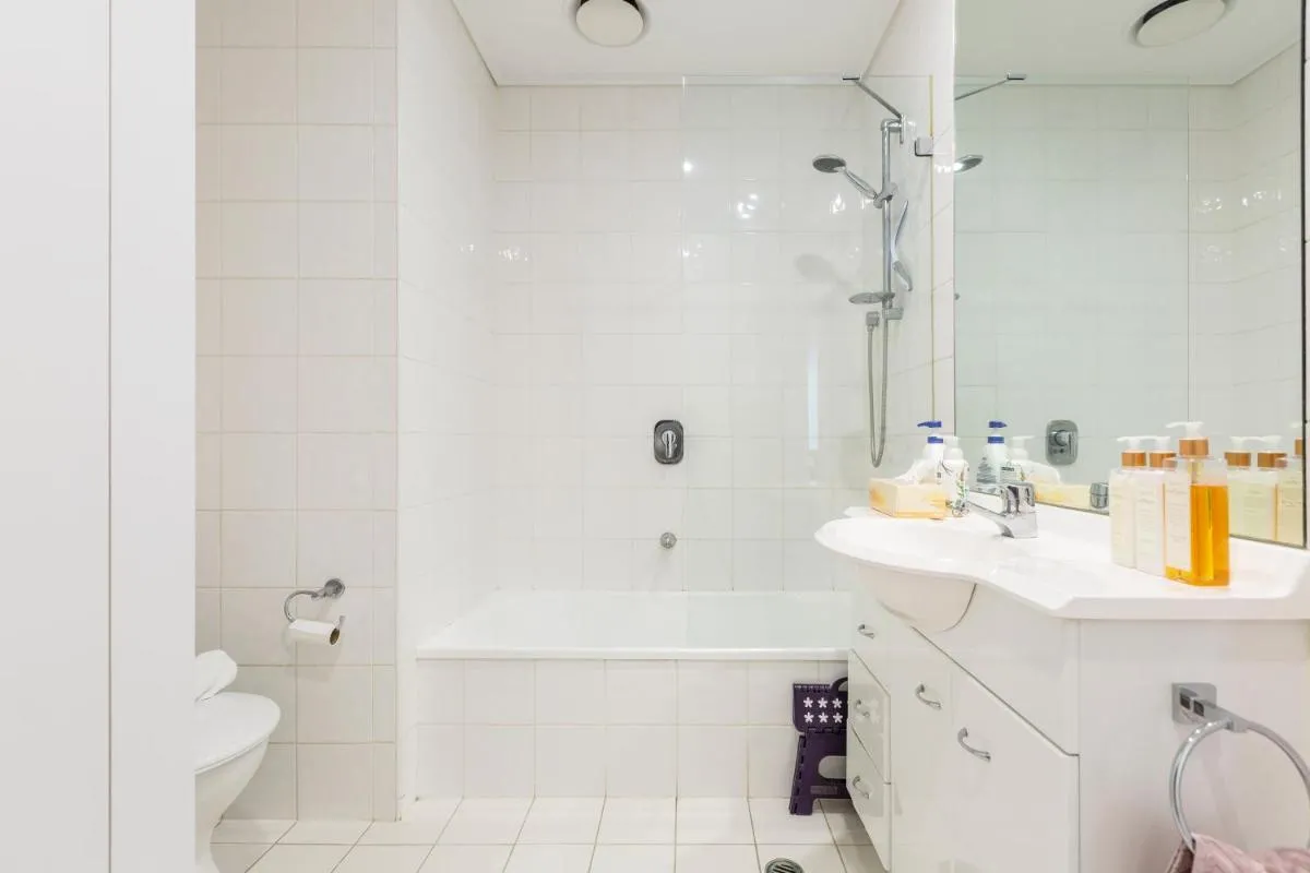 Image 2 of ☆of Southbank☆Light filled apartment☆HUGE private terrace with city views☆Parking☆Pool☆Gym☆WiFi